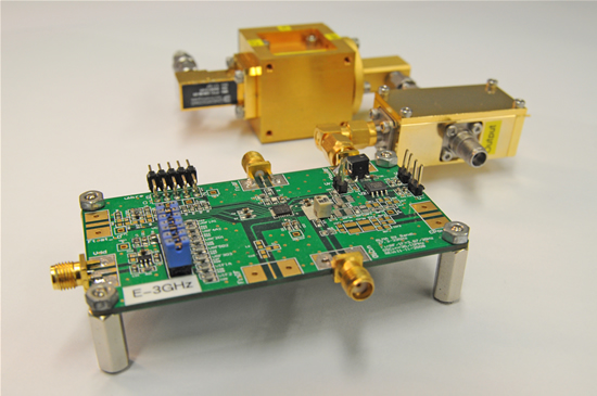 Phase-locked loop evaluation board